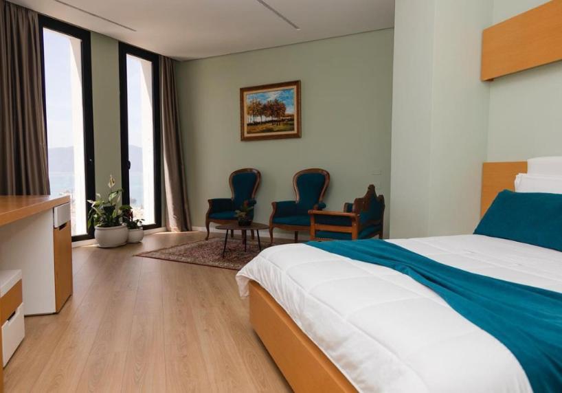Hotel Bologna Vlorë エクステリア 写真
