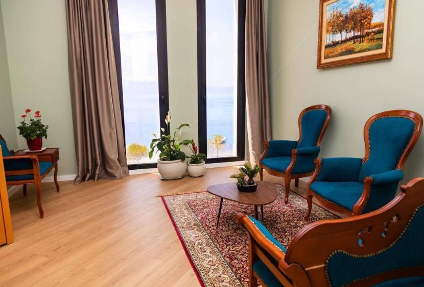 Hotel Bologna Vlorë エクステリア 写真