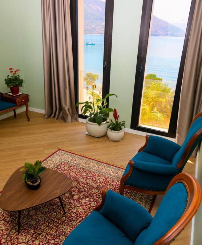 Hotel Bologna Vlorë エクステリア 写真