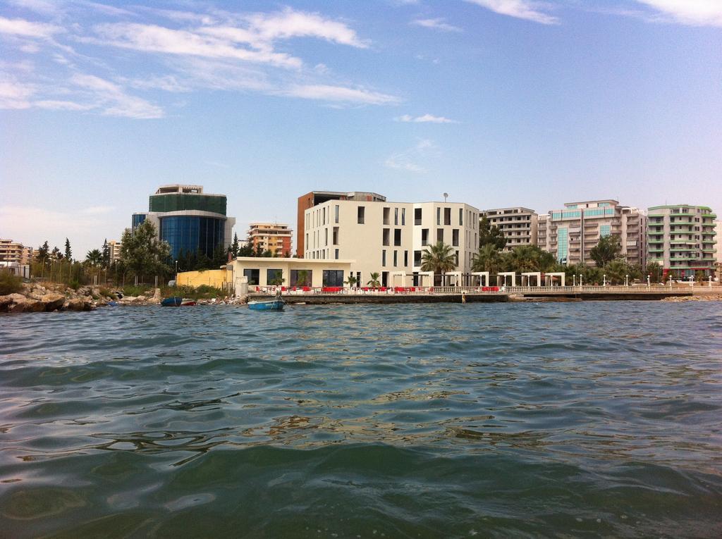 Hotel Bologna Vlorë エクステリア 写真